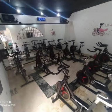 Casa independiente con piscina en terreno de 2mil m² - Img 114230435