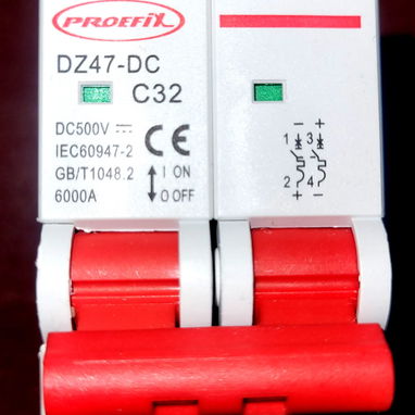 Breker 32A de AC y DC - 2/2