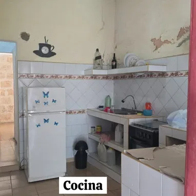Se vende casa capitalista de puntal alto en Centro Habana con puerta a la calle - Img 126041242