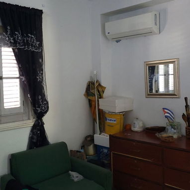 Se renta apartamento en el vedado por calzada y 18. (No sé va la corriente)58858577 - Img 122974645