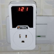 PROTECTOR DE VOLTAJE 110V AJUSTABLE / PANTALLA DIGITAL - Img 52734013