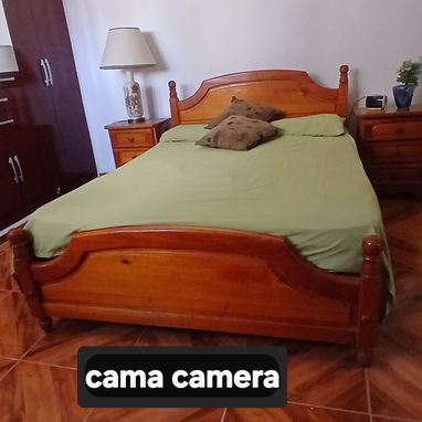 Se venden 3 camas de roble canadiense con sus colchones - Img 117527304