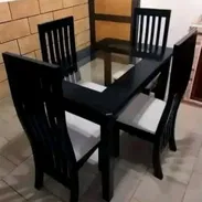 Mesa con Sillas de Madera Sólida - Img 54320575