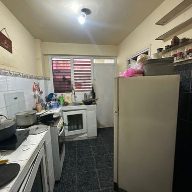 🏡 !!APARTAMENTO EN VENTA – VEDADO!! - 4/10