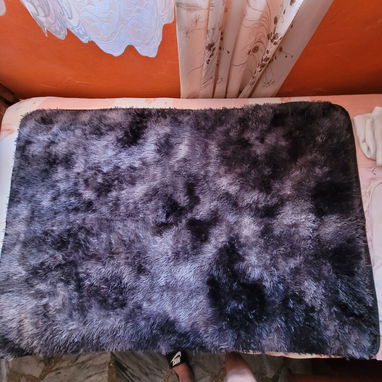 Alfombras peludas nuevas BUEN REGALO,REBAJA  de 40usd a 30usd, 53 53900670 - Img 90212083