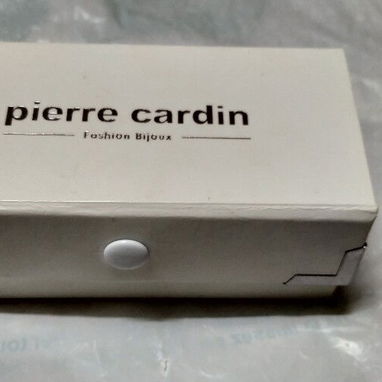 Excelentes y bonitos aretes marca francesa Pierre Cardin, Nuevos - Img 102445636