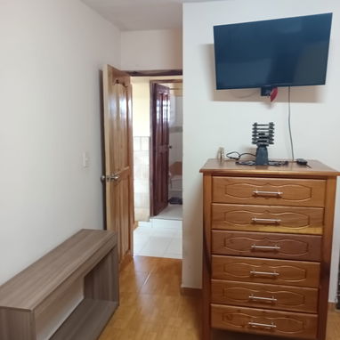 100 USD ** Alquiler Apto con todo, llegar y vivir, 5 Palmas, San Agustín, La Lisa - 8/10