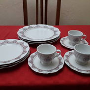 JUEGO DE PLATOS Y TASAS CON SUS PLATILLOS DE PORCELANA - Img 57602548