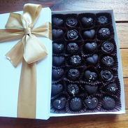 Caja de bombones lista para entregar mañana - Img 57003430