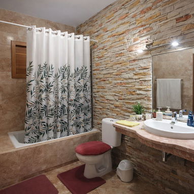 Residencia independiente en Playa con piscina y manantial - Img 114613248