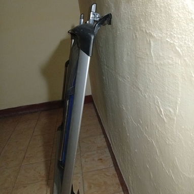 Parrilla de Techo moderna y ligera, casi nueva - 3/3
