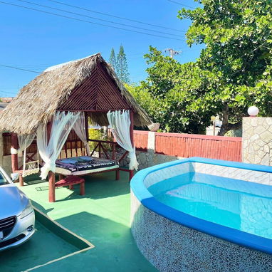 ALOJAMIENTO CON PISCINA A UNA CUADRA DE LA PLAYA DE GUANABO CUENTA CON 4 HABITACIONES.58858577 - 9/10