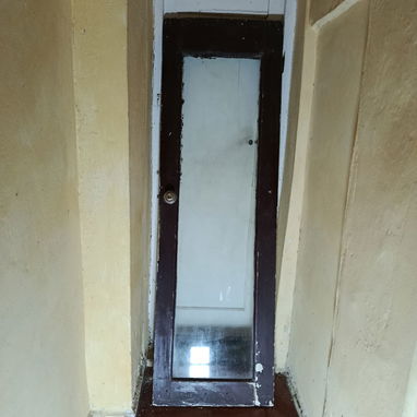 Puertas de aluminio y de madera. - 4/4