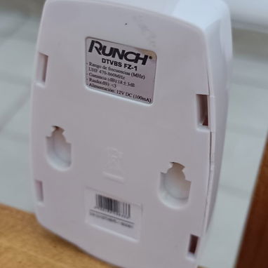Amplificador de señal para TV o Booster. marca RUNCH, en perfecto estado - Img 120179520