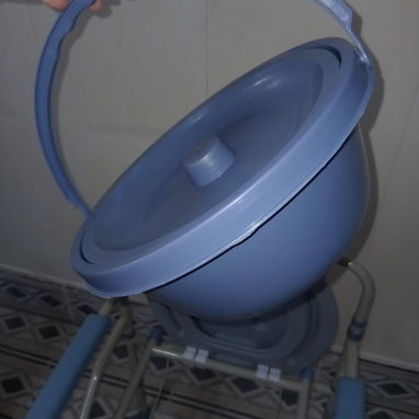 🪑 SANITARIA 🪑SILLA SANITARIA PORTÁTIL CON CUBETA. SERVICIO DE MENSAJERÍA CON FACTURA Y GARANTÍA. TLF 54833699 - Img 118198377