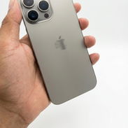 iphone 16 pro max con 100 de batería sim física - Img 56741379