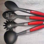 Set de 4 piezas de utensilios de cocina Plástico engomado - Img 56134638