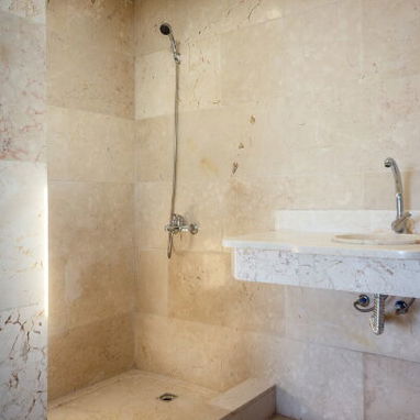 🏠 Casa De Renta En Playa Baracoa. 💵 Precio: 30 usd por habitación(5 habitaciones en total).💡 Tiene paneles solares - Img 126218854
