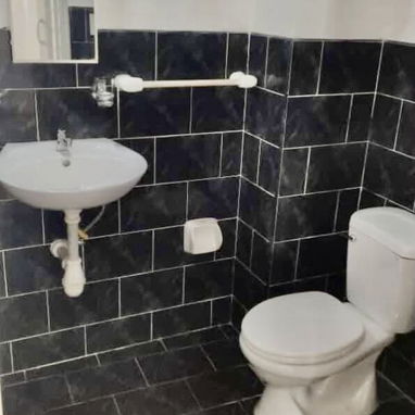 Se vende apto cerca del Parque Curita ! - Img 125860877