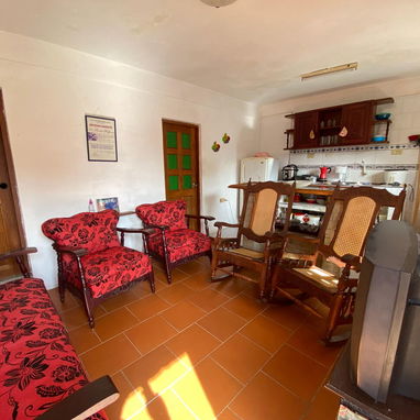 🚨Vendo casa 🏠en :  💵: $9000 (🧏🏻‍♂️🚨Se vende con todo adentro🧏🏻‍♂️)  📍La Habana, Marianao Ave 37 - 8/10