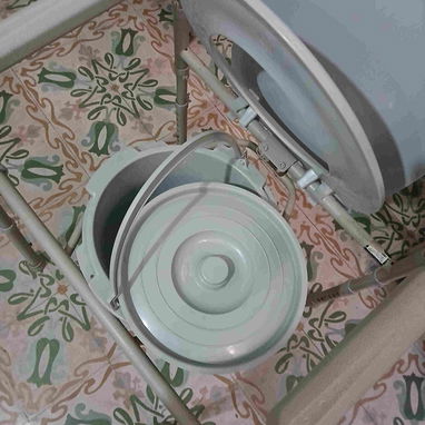 Silla sanitaria móvil ajustable - Img 121865612