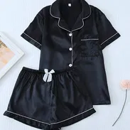 Pijama de satín negro - Img 57349555