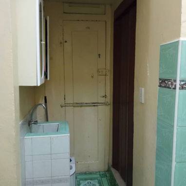 🏡SE VENDE APARTAMENTO MUY AMPLIO, 3er piso, placa libre, Zona Céntrica en CENTRO HABANA - Img 120938649