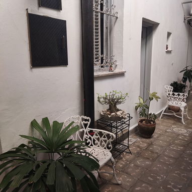Disponible renta de apto en bajos en el VEDADO (20 USD ) WSS ~34 602686091 con wifi ) - Img 125181431