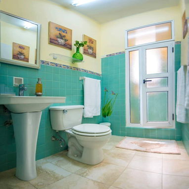 Renta x días de apartamento en Vedado/ respaldo eléctrico a pasos del Malecón Habanero+5352844672 - 10/10