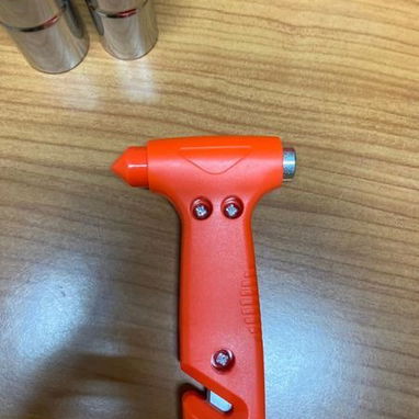 GATO ELÉCTRICO 3 EN 1 CON COMPRESOR DE AIRE (12V) Y LLAVE DE IMPACTO - 6/10