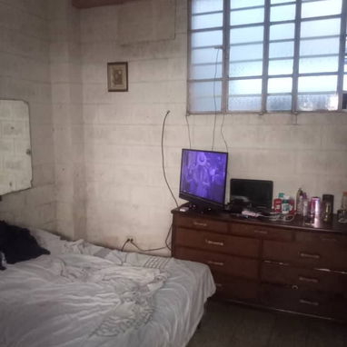 Vendo casa pta calle 2/4 portal plibre SSuarez 19000 por la Gran vía - Img 123825969