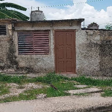 Casa en MATANZAS,  4 habitaciones, Distrito: Versalles, 55 qm. - Img 123193843