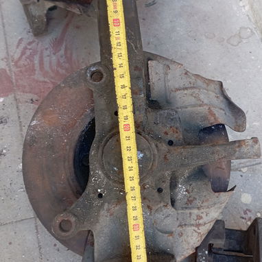 Pareja de muñones con discos rodamientos y piensas de freno son carro marca Kia camioneta mire las fotos - Img 115380739