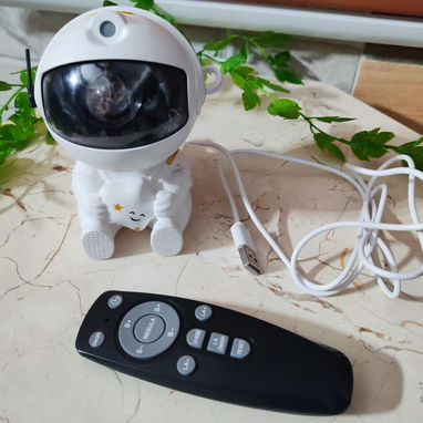 ✨ Proyector Astronauta   Precio: 14 000 cup... 56740324 - 2/2