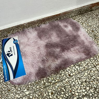 Alfombras peluche en 2500cup Medidas: 40 cm x 60 cm - Img 123345003