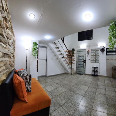 RENTA X NOCHES EN CENTRO HABANA. CERCA DE ZANJA Y BELASCOAÍN - 5/10