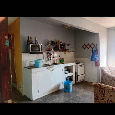 72_*SE VENDE APTO SOTERRADO EN 3ER PISO EN HABANA VIEJA🏰*  👌🏽*EL POLICLÍNICO AL DOBLAR🔜LA BODEGA EN LOS BAJOS Y EL A - Img 122990799
