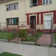 Se vende ahora en 63mil bajos de un biplanta calle 1ra Miramar - Img 52200678