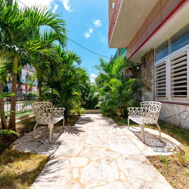 Opción de renta en el VEDADO | LA HABANA | ¡Disponible! - Img 121402383