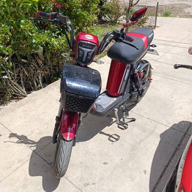 Bicimoto de poco uso en 1500 USD llamar al ☎️ 53577840 - 2/4