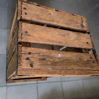 Cajón de madera , 7 USD, Vedado - 3/3