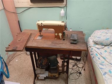 Máquina de coser electrica (antigua) - Img main-image-45854855