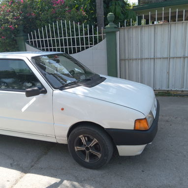 Fiat Uno Italiano Diesel, con piezas de repuesto, precio negociable - 6/10