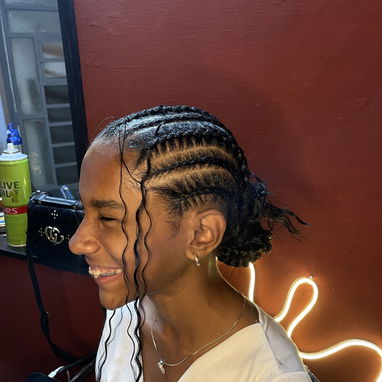Agenda tu cita para unas Trenzas bien perronas. 55654305 - Img 123571013