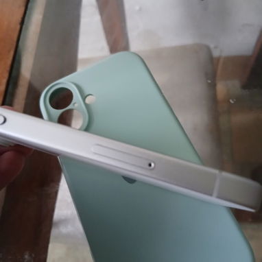iPhone 17 - 3/3