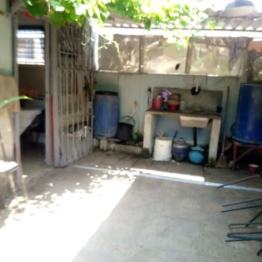 Venta de casa con garaje y patio 8500 usd - 3/5