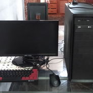 Vendo PC de 8va completa menos la bocina todo - Img 56239267