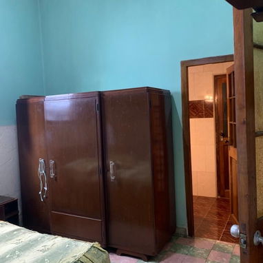 Escaparate de cedro, bien cuidado y sin detalle - 7/7