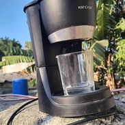 Cafetera eléctrica de uso de 6 tazas, también sirve para hacer café americano o té - Img 55161498