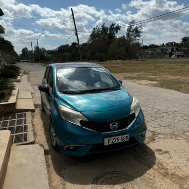 Vendo o negocio Nissan versa, 2018 automático - Img 116456704